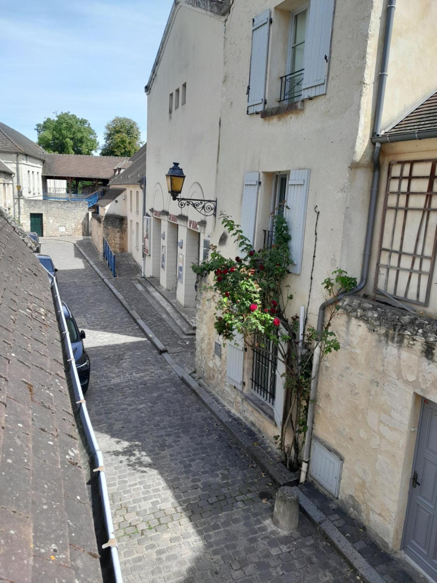 Gite La Folie De Seraphine Apartment Senlis  Exterior photo